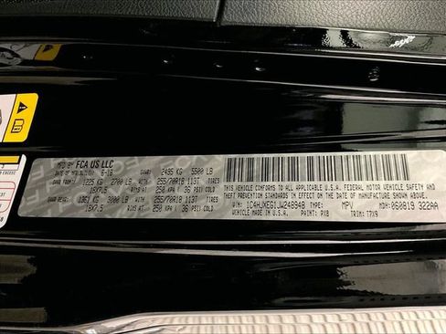Used 2018 Jeep Wrangler Unlimited Sahara AWD/4WD image 32