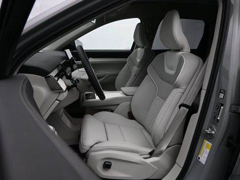 Used 2025 Volvo EX90 Ultra AWD/4WD image 20