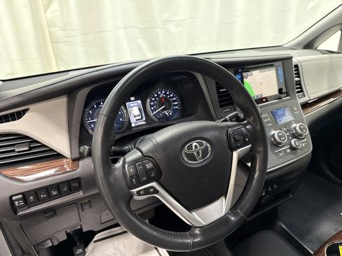 Used 2015 Toyota Sienna Limited Premium AWD/4WD image 27
