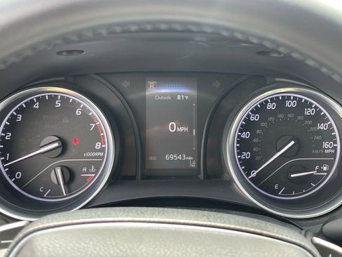 Used 2018 Toyota Camry SE image 10