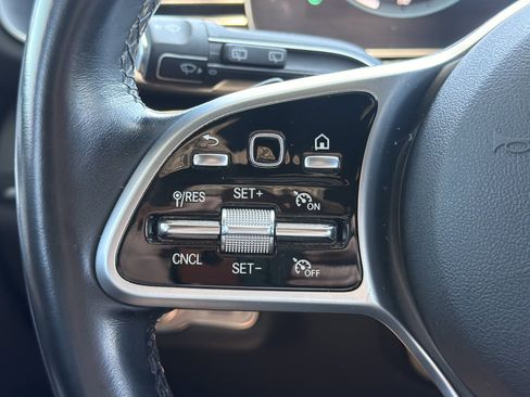 Used 2023 Mercedes-Benz GLE 450 4MATIC w/ Premium Package image 58