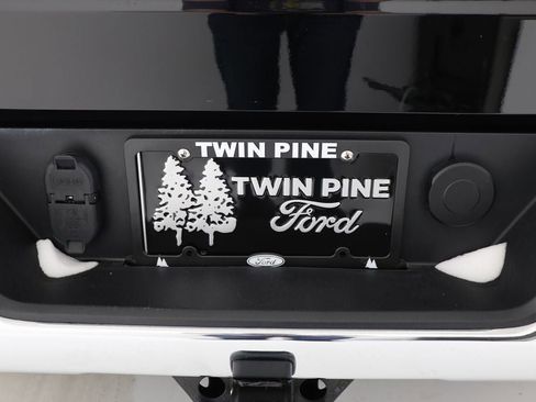 Used 2024 Chevrolet Silverado 1500 LT image 11