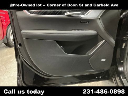 Used 2022 Cadillac XT6 Premium Luxury image 15