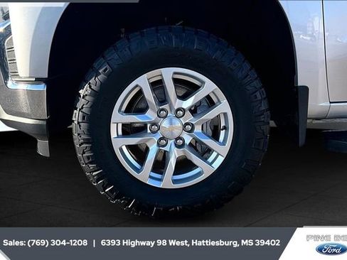 Used 2020 Chevrolet Silverado 1500 LT w/ Texas Edition image 7