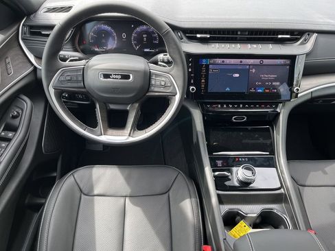 New 2026 Jeep Grand Cherokee L Limited AWD/4WD image 12