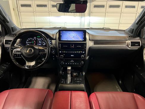 Used 2022 Lexus GX 460 Premium w/ Premium Package image 24
