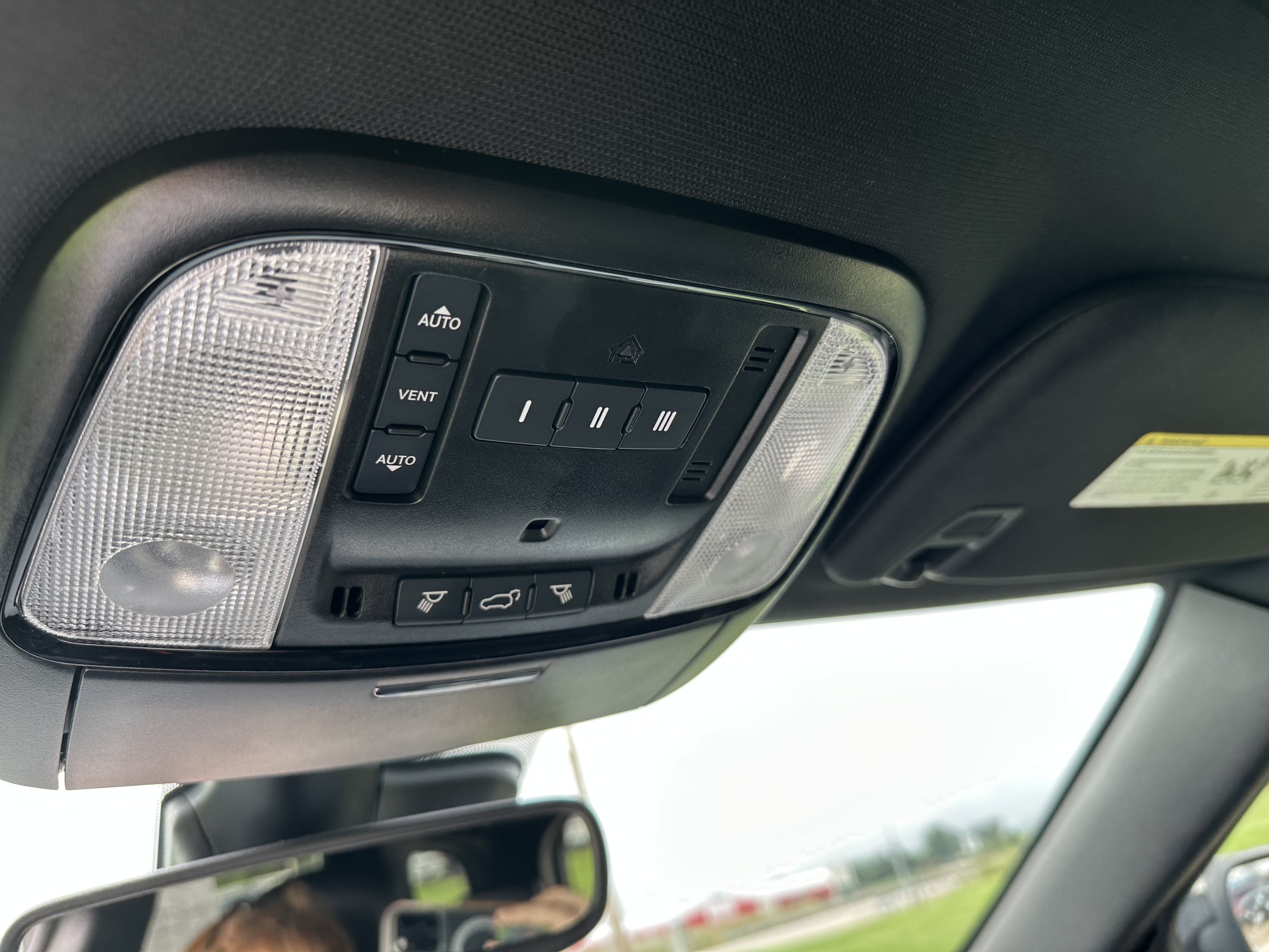 Used 2024 Dodge Durango GT AWD/4WD image 16