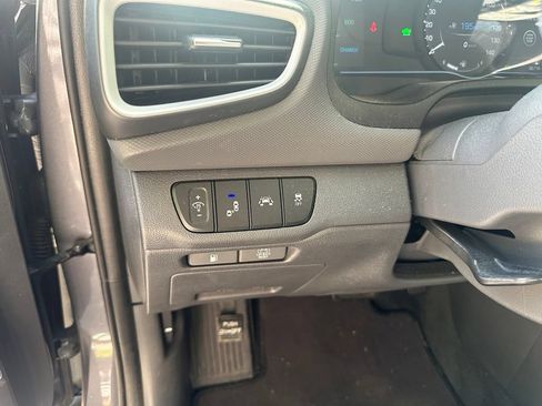 Used 2019 Hyundai Ioniq SEL FWD image 8