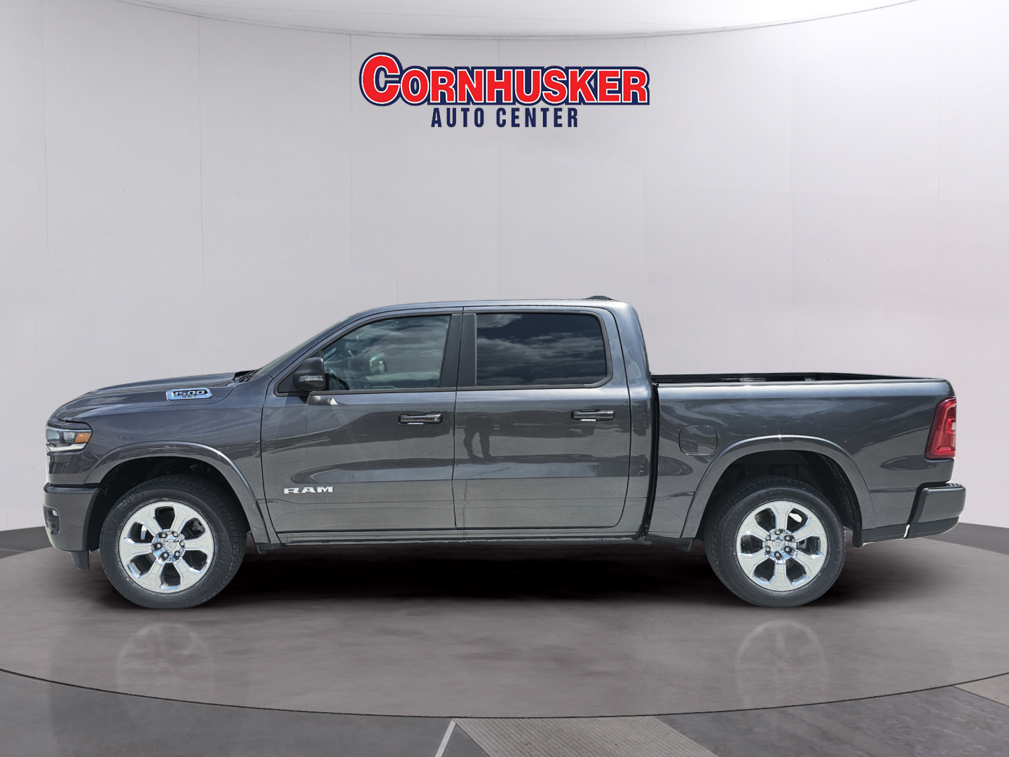 Used 2025 RAM 1500 Big Horn AWD/4WD image 4