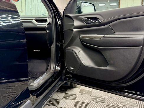 Used 2019 GMC Acadia SLT image 7