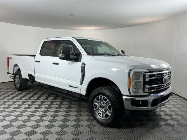 Used 2023 Ford F350 XLT w/ Camper Package AWD/4WD image 3