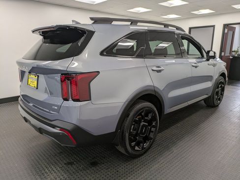 Certified 2024 Kia Sorento SX Prestige image 4