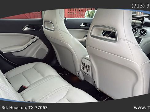 Used 2015 Mercedes-Benz GLA 250 4MATIC image 30