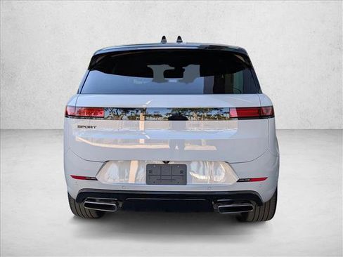 Used 2025 Land Rover Range Rover Sport Dynamic SE image 7