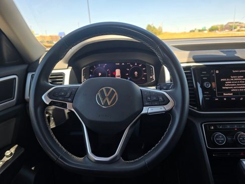 Used 2023 Volkswagen Atlas SE w/ Black Wheel Package AWD/4WD image 28