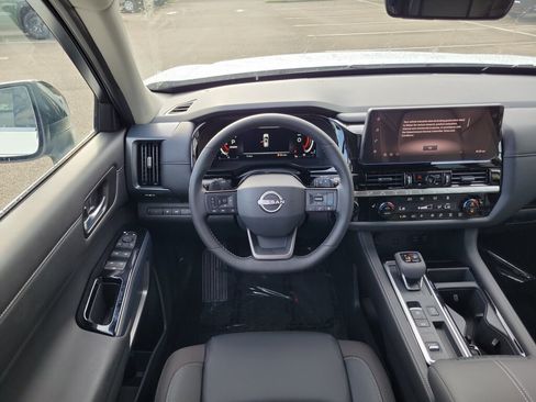 New 2026 Nissan Pathfinder SL FWD image 12
