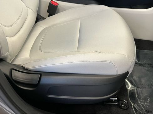 New 2026 Hyundai Tucson Blue SE image 18