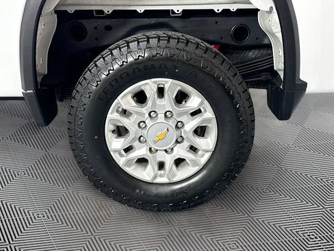 Used 2023 Chevrolet Silverado 2500 LT AWD/4WD image 27