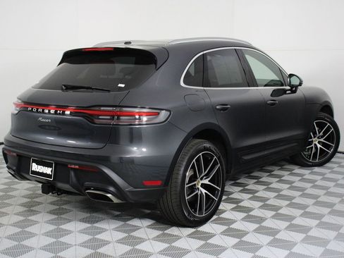 Certified 2025 Porsche Macan AWD/4WD image 7