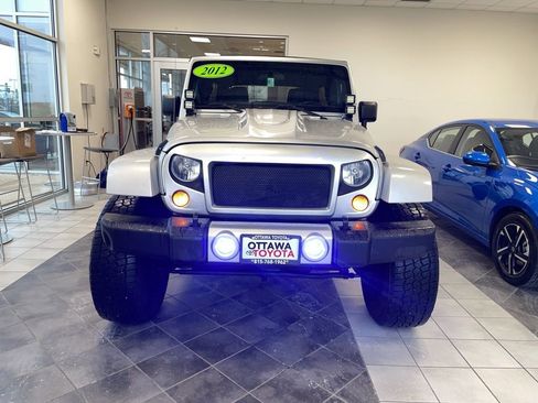 Used 2012 Jeep Wrangler Unlimited Sahara image 3