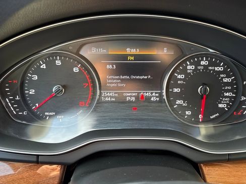 Used 2023 Audi Q5 2.0T Premium w/ Convenience Package image 15