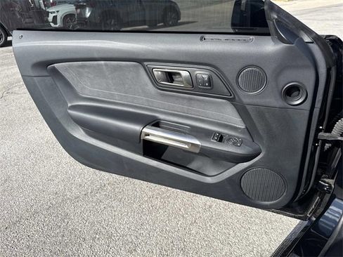 Used 2019 Ford Mustang Shelby GT350 w/ Technology Package image 8