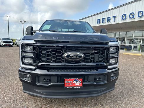 Used 2025 Ford F250 XLT w/ Black Appearance Package AWD/4WD image 2