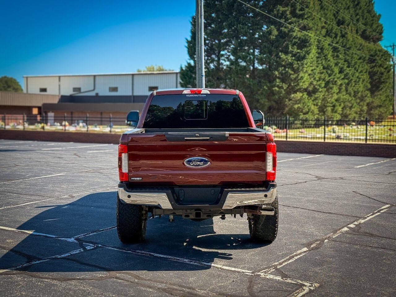 Used 2017 Ford F250 Lariat w/ Lariat Ultimate Package AWD/4WD image 4