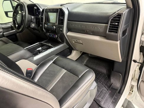 Used 2022 Ford F250 XLT w/ XLT Premium Package AWD/4WD image 38