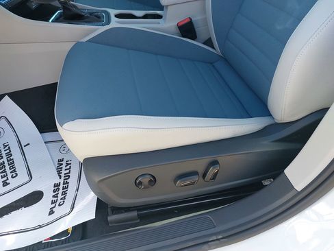 New 2026 Volkswagen Jetta SE FWD image 25