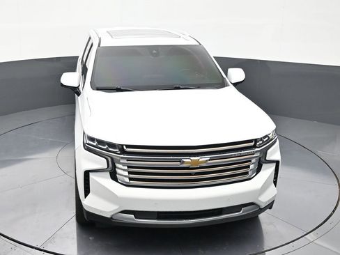 Used 2021 Chevrolet Suburban High Country w/ Premium Package 2 AWD/4WD image 19
