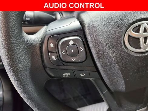 Used 2017 Toyota Camry LE image 12