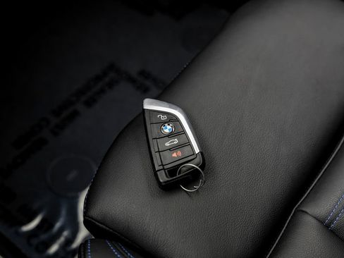 Used 2023 BMW M2 w/ Lighting Package RWD image 60