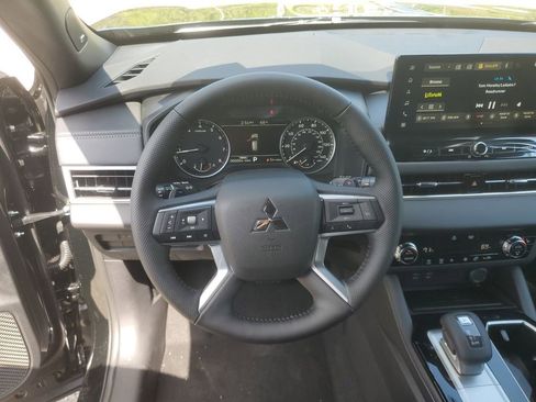 New 2026 Mitsubishi Outlander LE AWD/4WD image 15