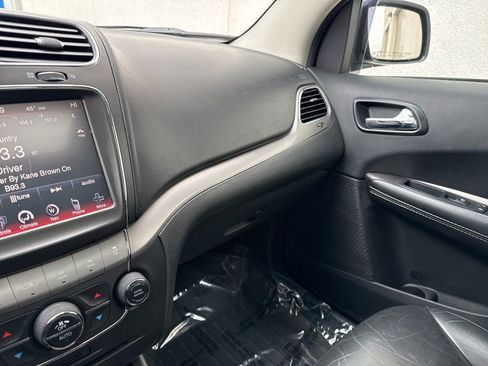 Used 2017 Dodge Journey Crossroad w/ Popular Equipment Group image 21