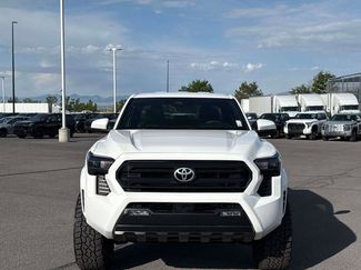Used 2024 Toyota Tacoma SR5 AWD/4WD video 2