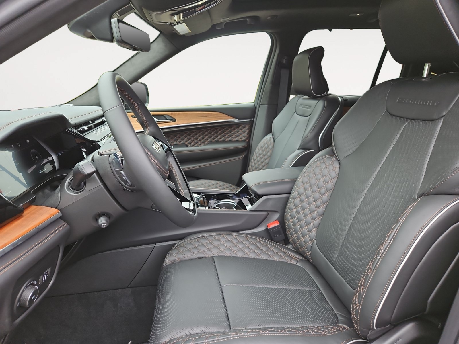New 2027 Jeep Grand Cherokee Summit w/ Adv Protech Group IV AWD/4WD image 9
