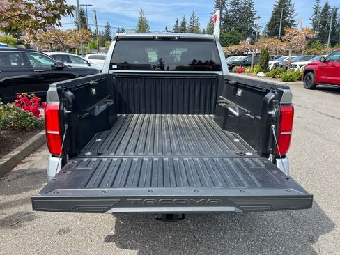 Used 2024 Toyota Tacoma TRD Sport AWD/4WD image 10