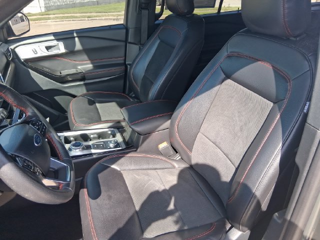 Used 2024 Ford Explorer ST-Line w/ Class IV Trailer Tow Package AWD/4WD image 18