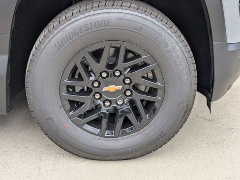 New 2026 Chevrolet Silverado EV LT AWD/4WD image 12