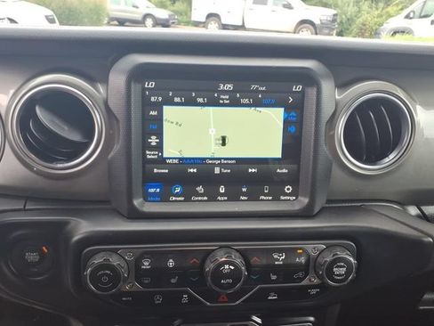 Certified 2022 Jeep Wrangler Unlimited Sahara w/ Cold Weather Group AWD/4WD image 25