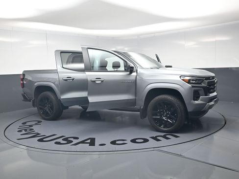 Used 2024 Chevrolet Colorado Z71 w/ Z71 Convenience Package 2 AWD/4WD image 24