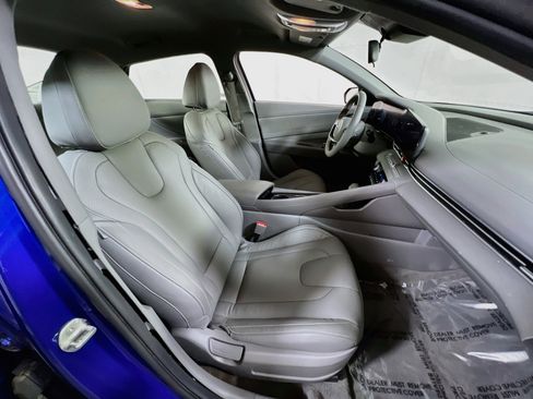 Used 2023 Hyundai Elantra SEL w/ Convenience Package image 27