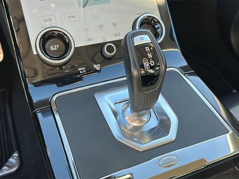 Used 2022 Land Rover Range Rover Evoque R-Dynamic SE image 17