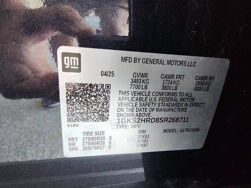 Certified 2025 GMC Yukon XL AT4 w/ AT4 Premium Plus Package AWD/4WD image 34