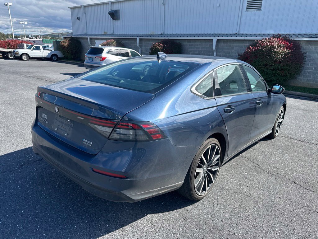 Used 2024 Honda Accord Touring image 3