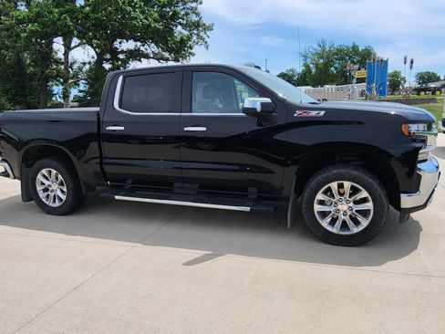 Used 2020 Chevrolet Silverado 1500 LTZ AWD/4WD image 4