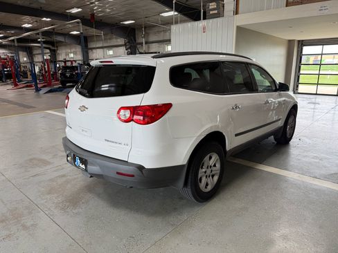 Used 2009 Chevrolet Traverse LS FWD image 7
