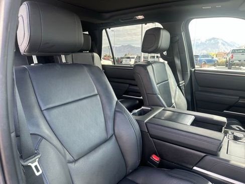 Used 2024 Toyota Sequoia Platinum AWD/4WD image 18
