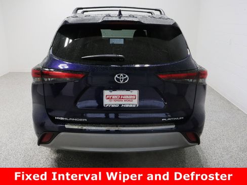 Used 2023 Toyota Highlander Platinum image 8